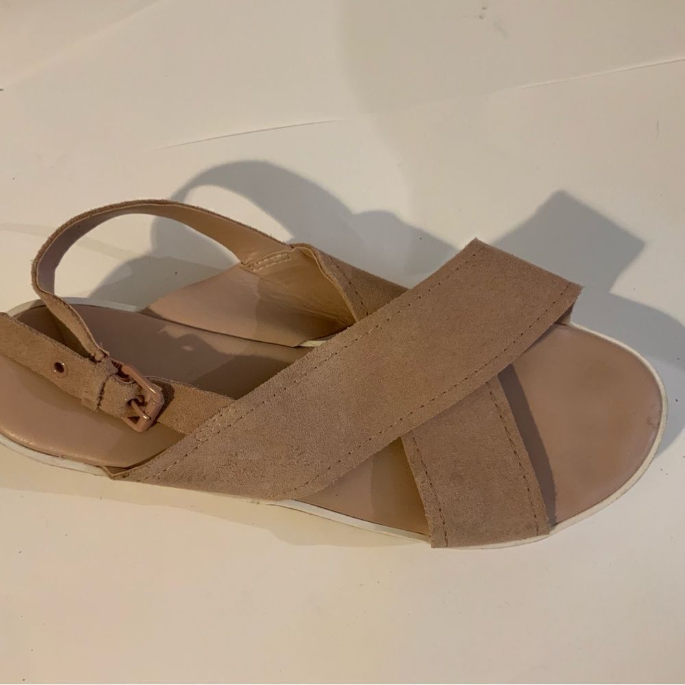 Marc Fisher Platform Leather Pink Blush Sandals size 9.5 M
